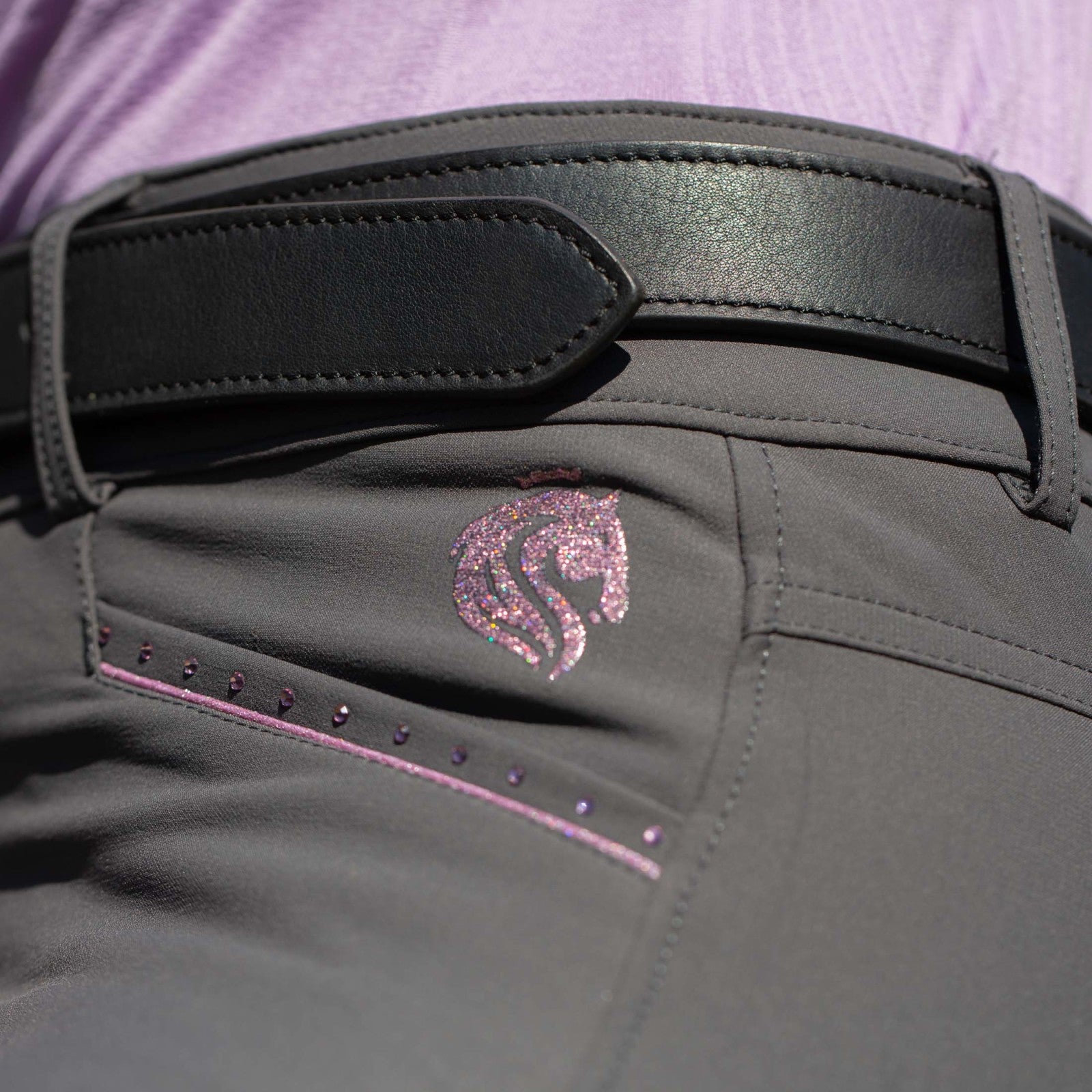 #color_Carbon Grey/Orchid Mist