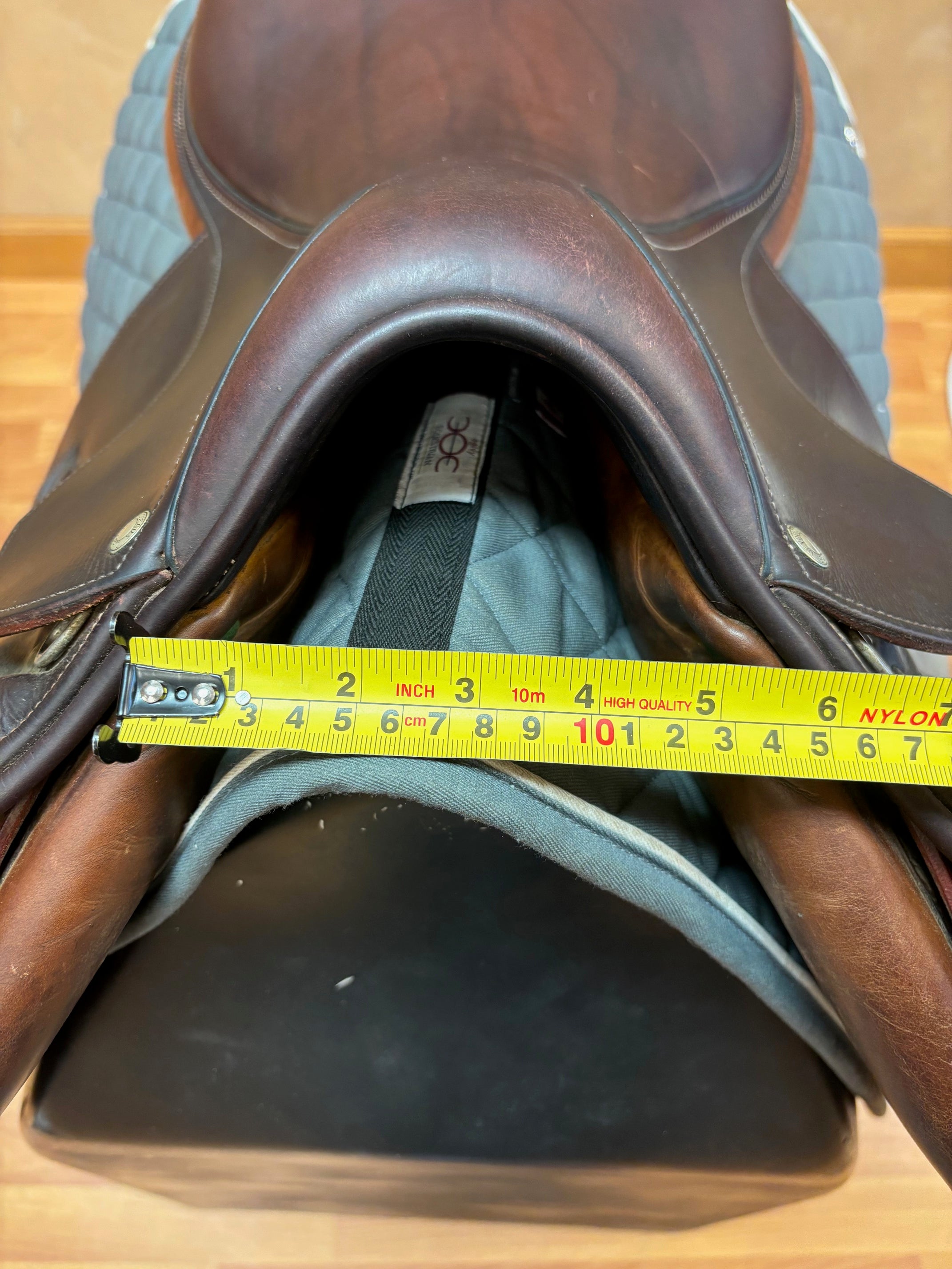 Used Decoucoux Oldara Jump Saddle 18.5" Medium Wide Tree