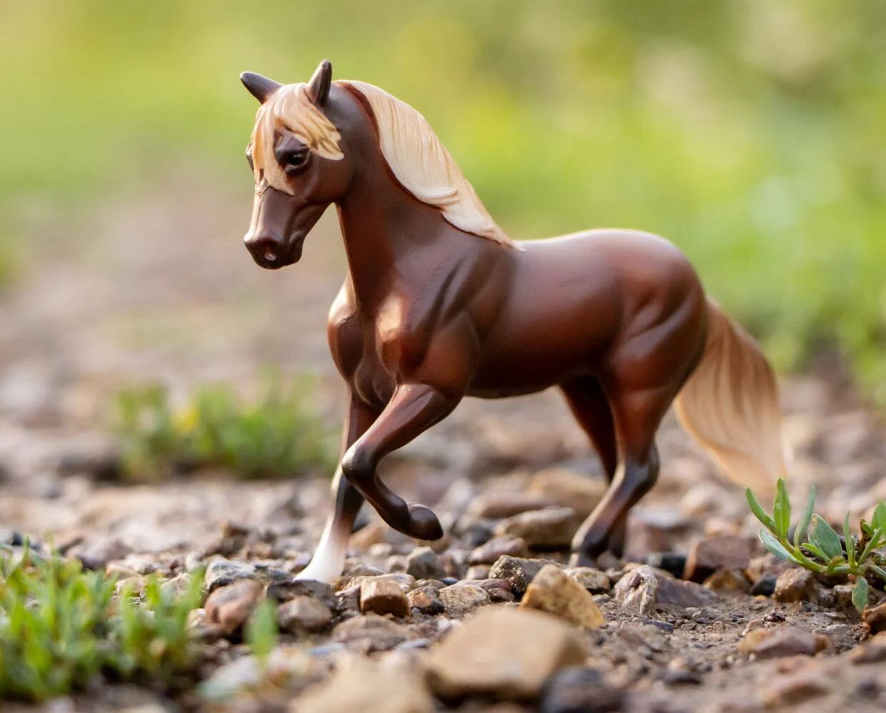 Breyer Mystery Horse Surprise: Exquisite Equines - Series 4