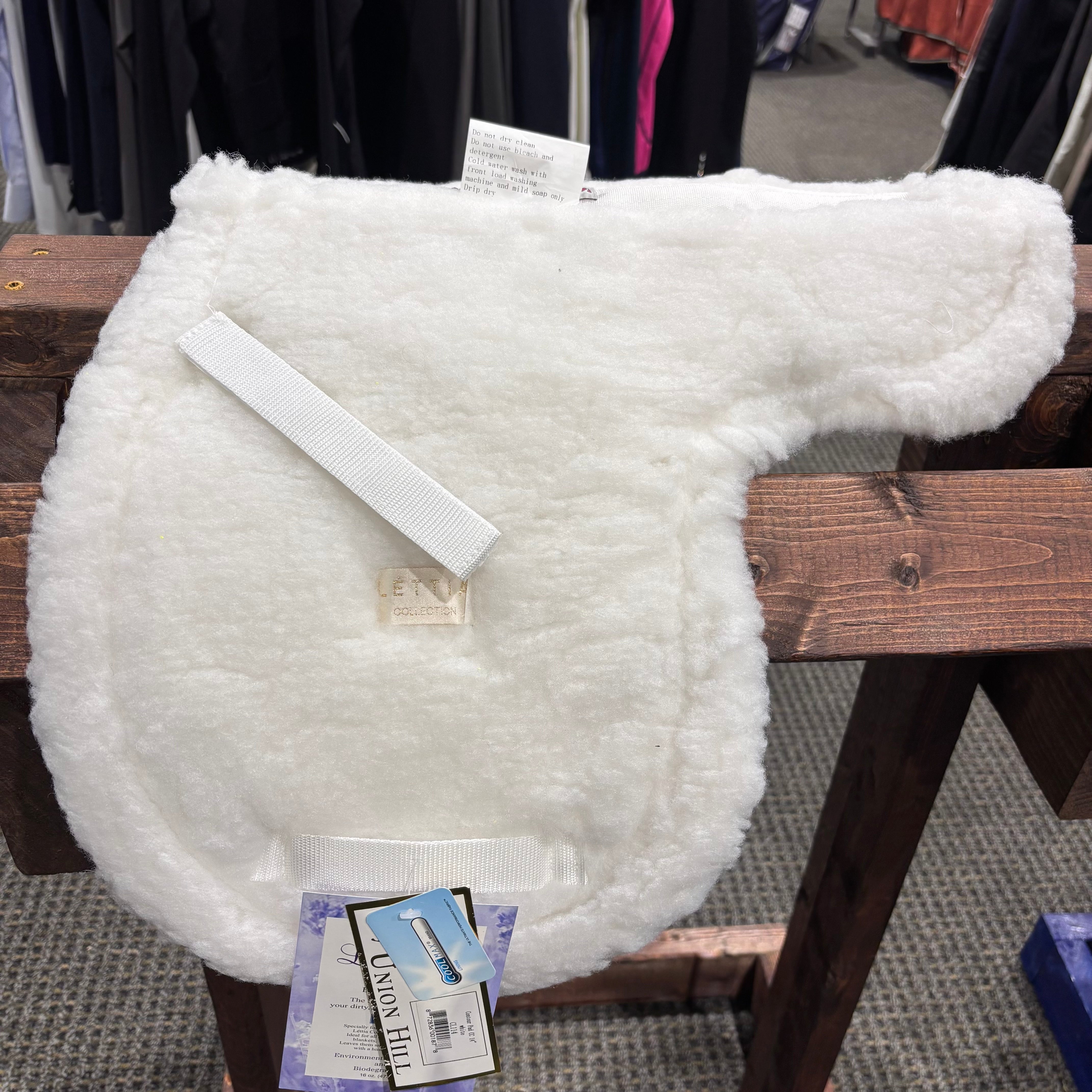 Used Lettia White CC Fleece Shaped Pad 14'-14.5"