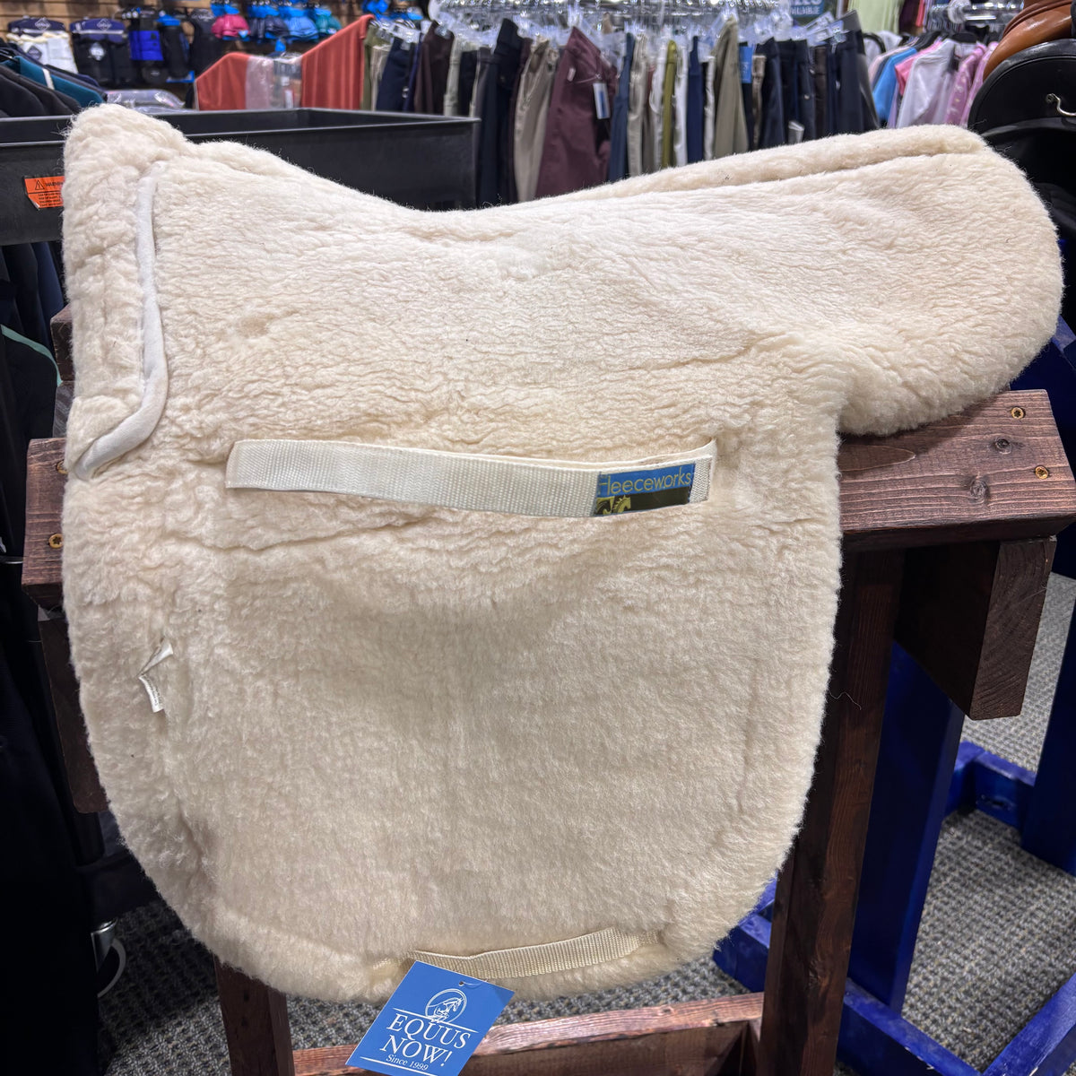 Used Full White Fleeceworks Full Fleece Contour Pad