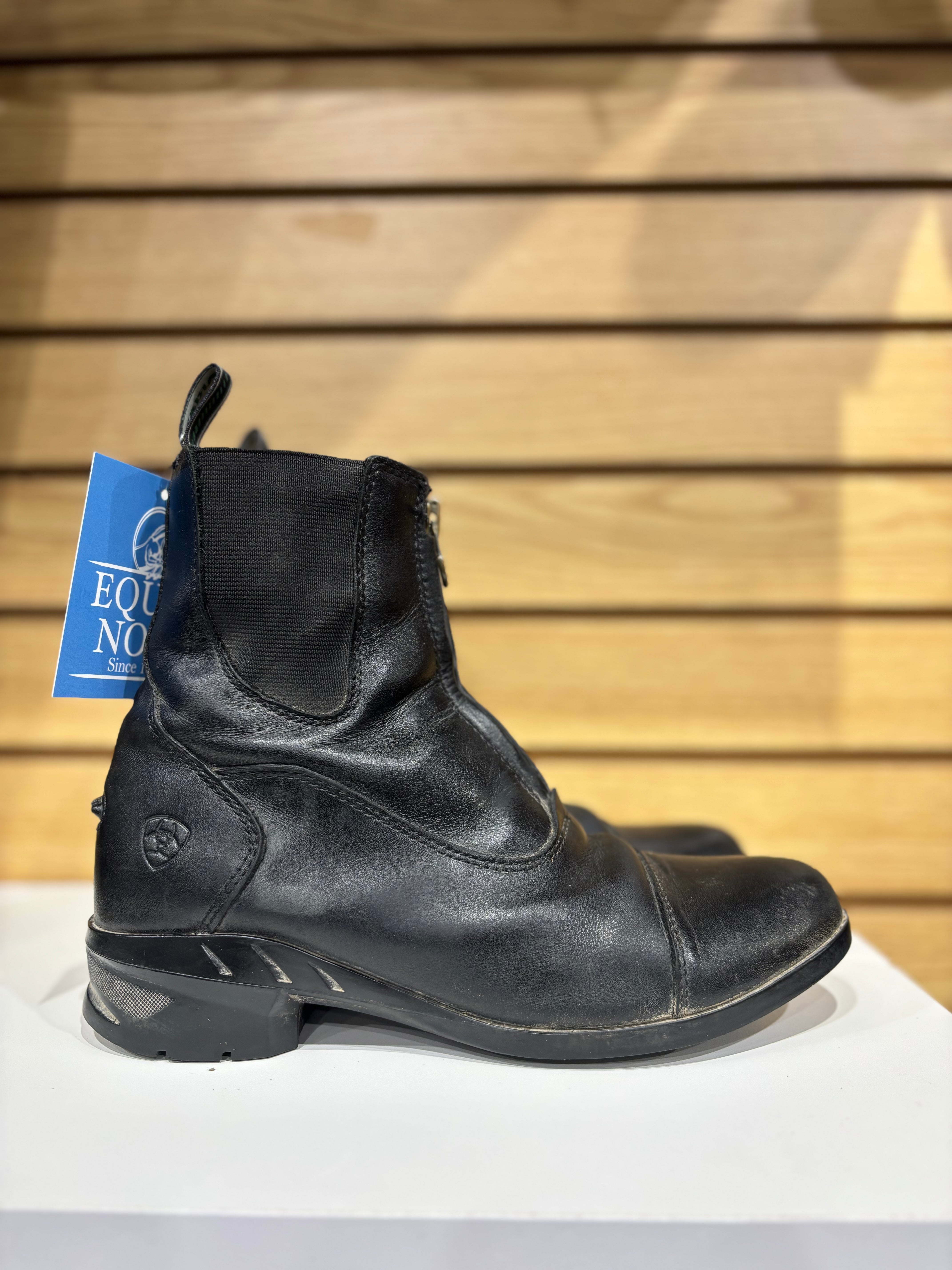 Used Ariat 7B Black Paddock Boots