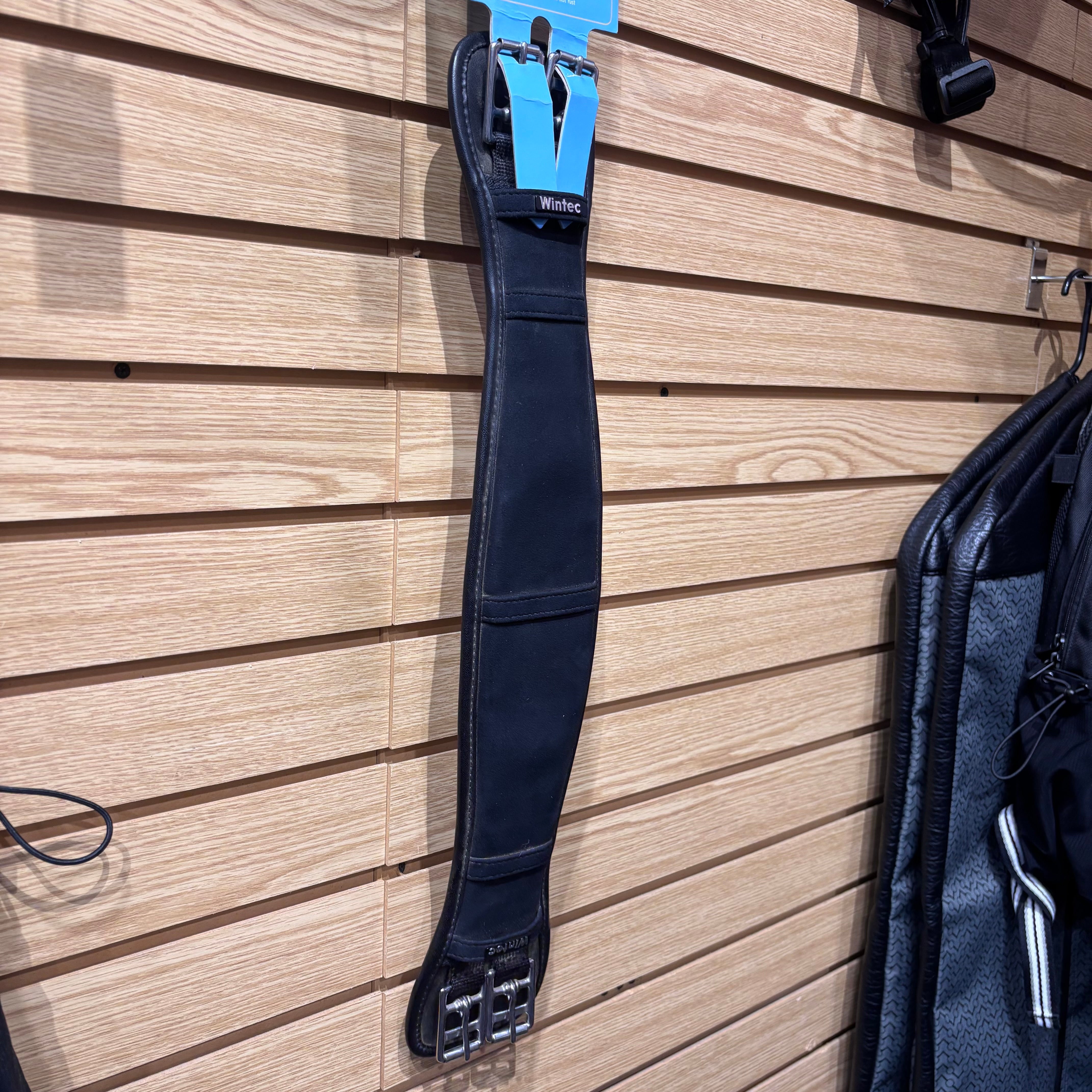Used Wintec 24" Black Pro Elastic Dressage Girth