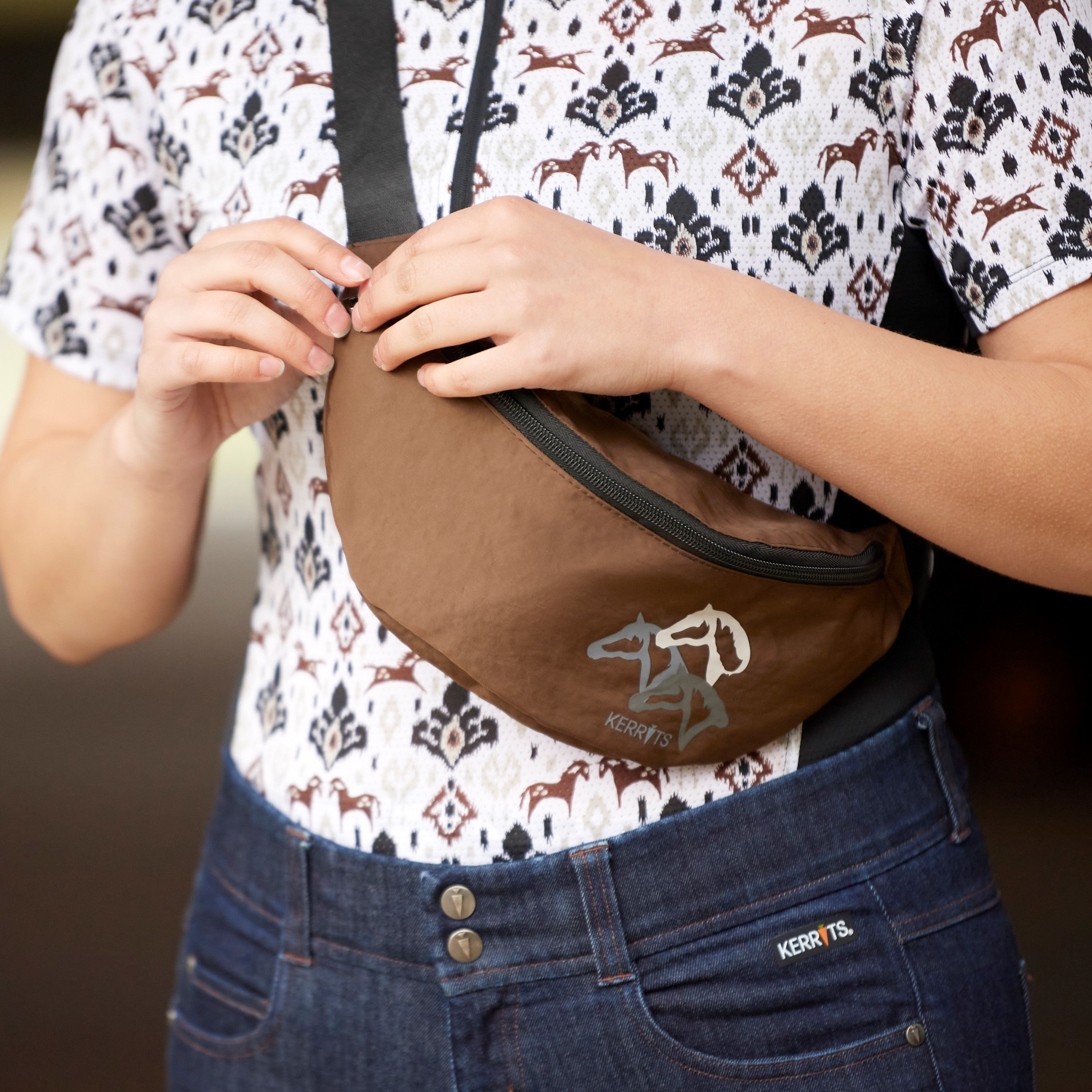 Kerrits In Hand Hip Pack - Bay Brown/Horse