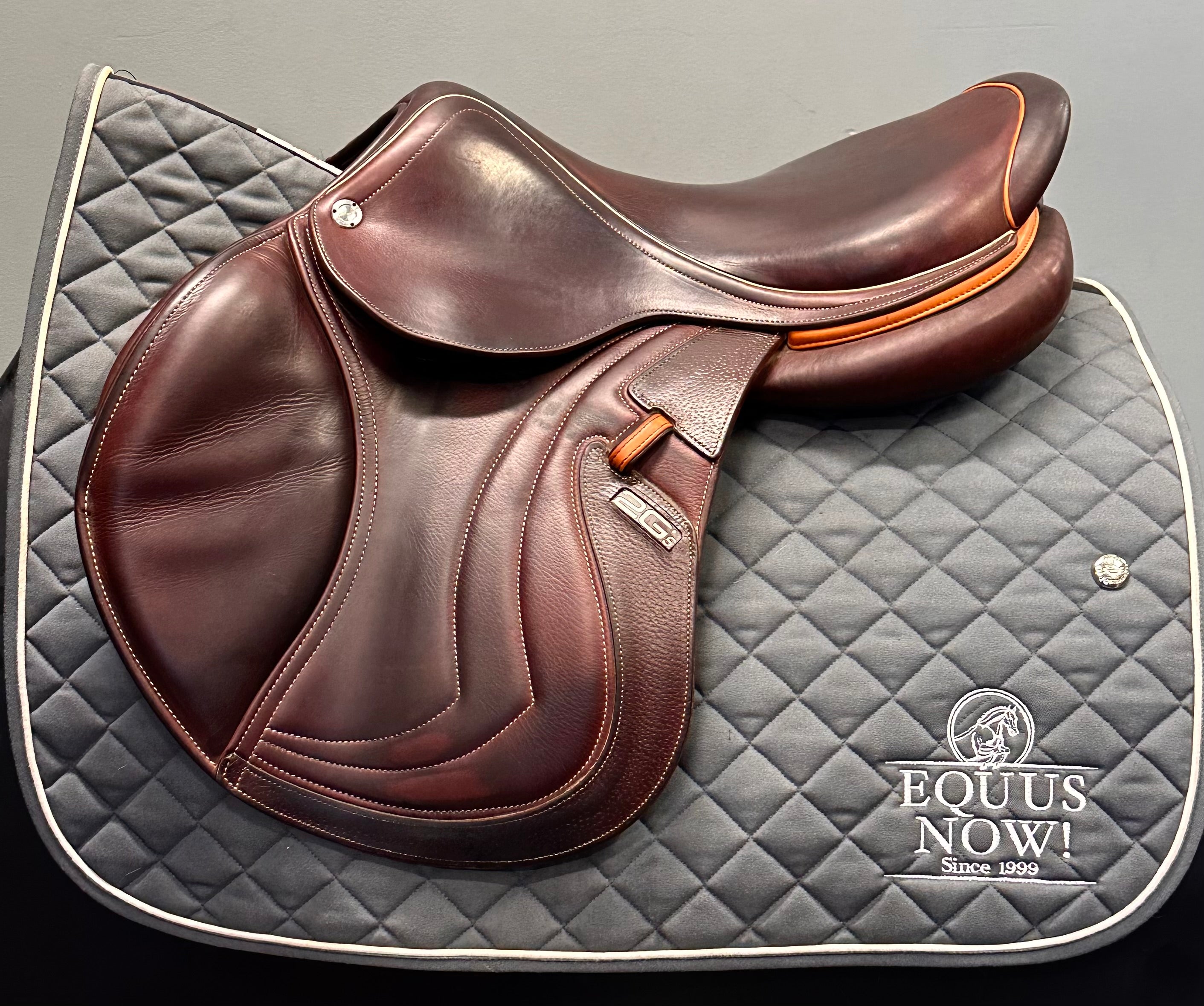 Used CWD Mademoiselle Jump Saddle 17" Medium Gullet