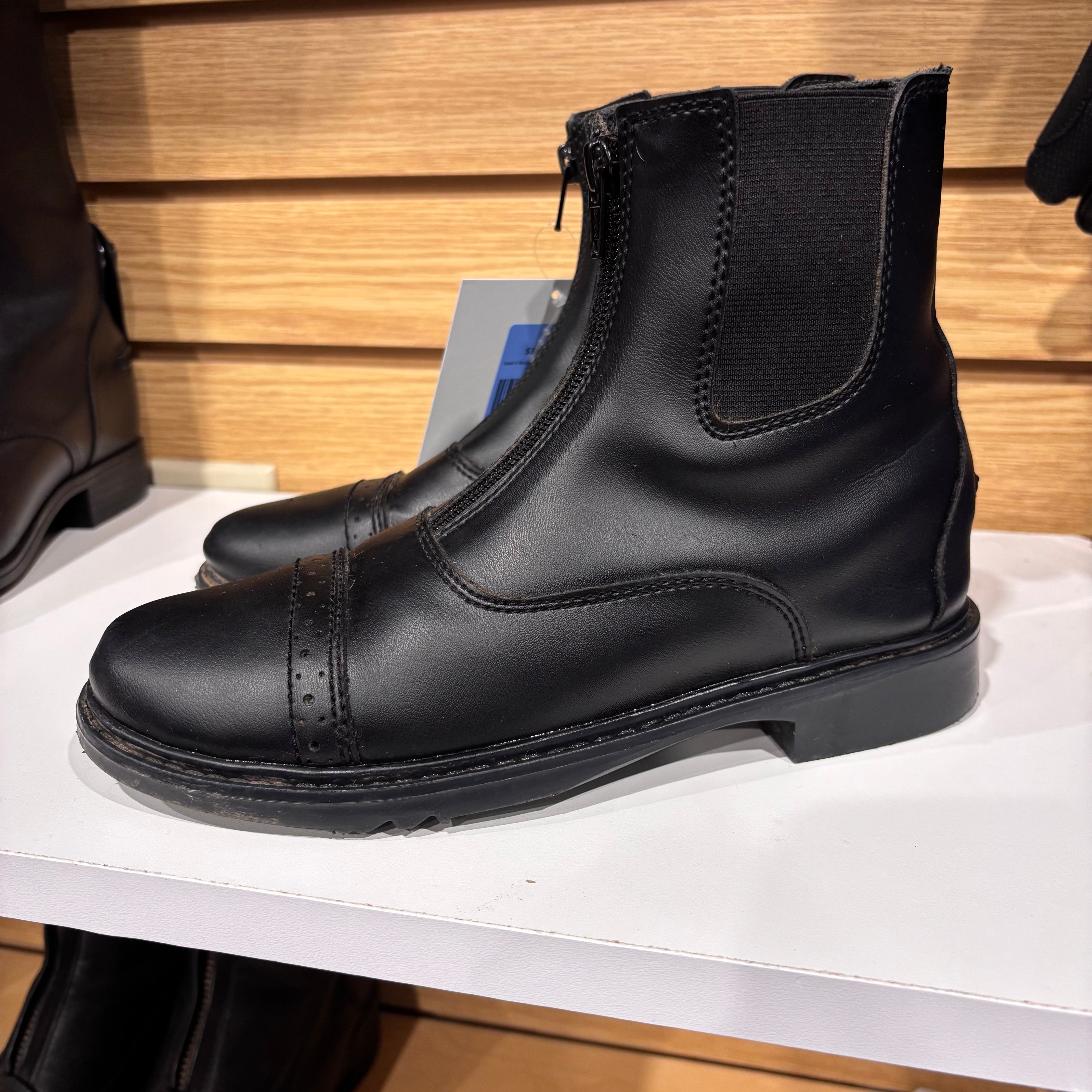 Used 4 Black Tuffrider Paddock Boots