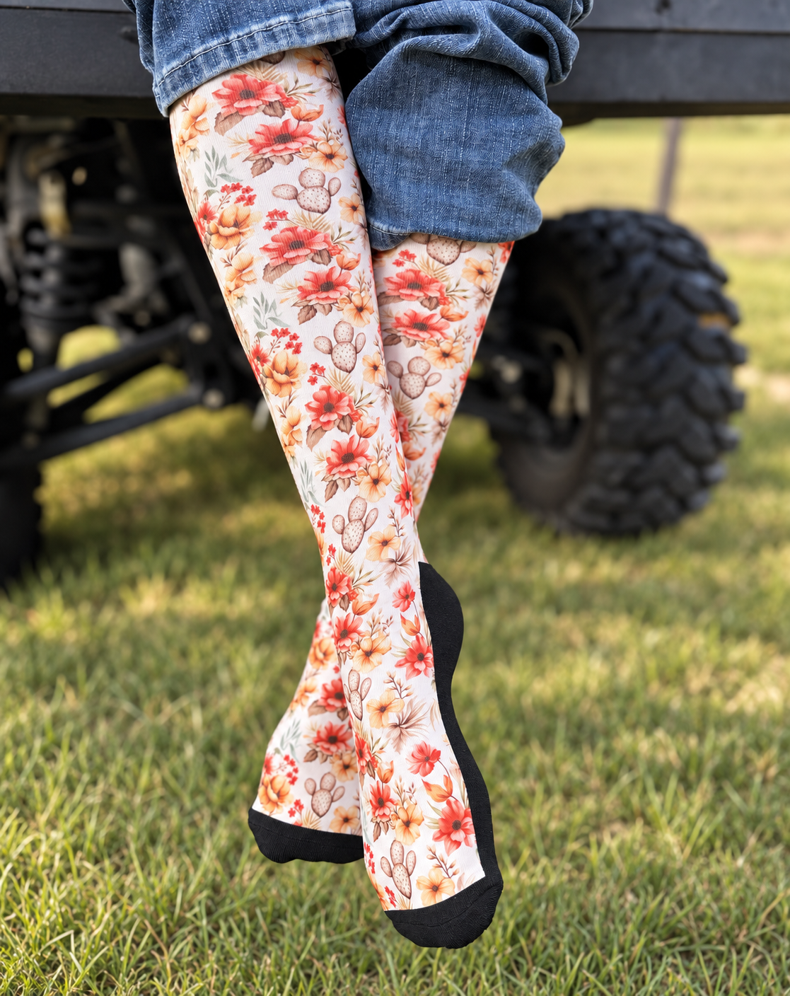 Red Barn Socks - Harvest Blooms
