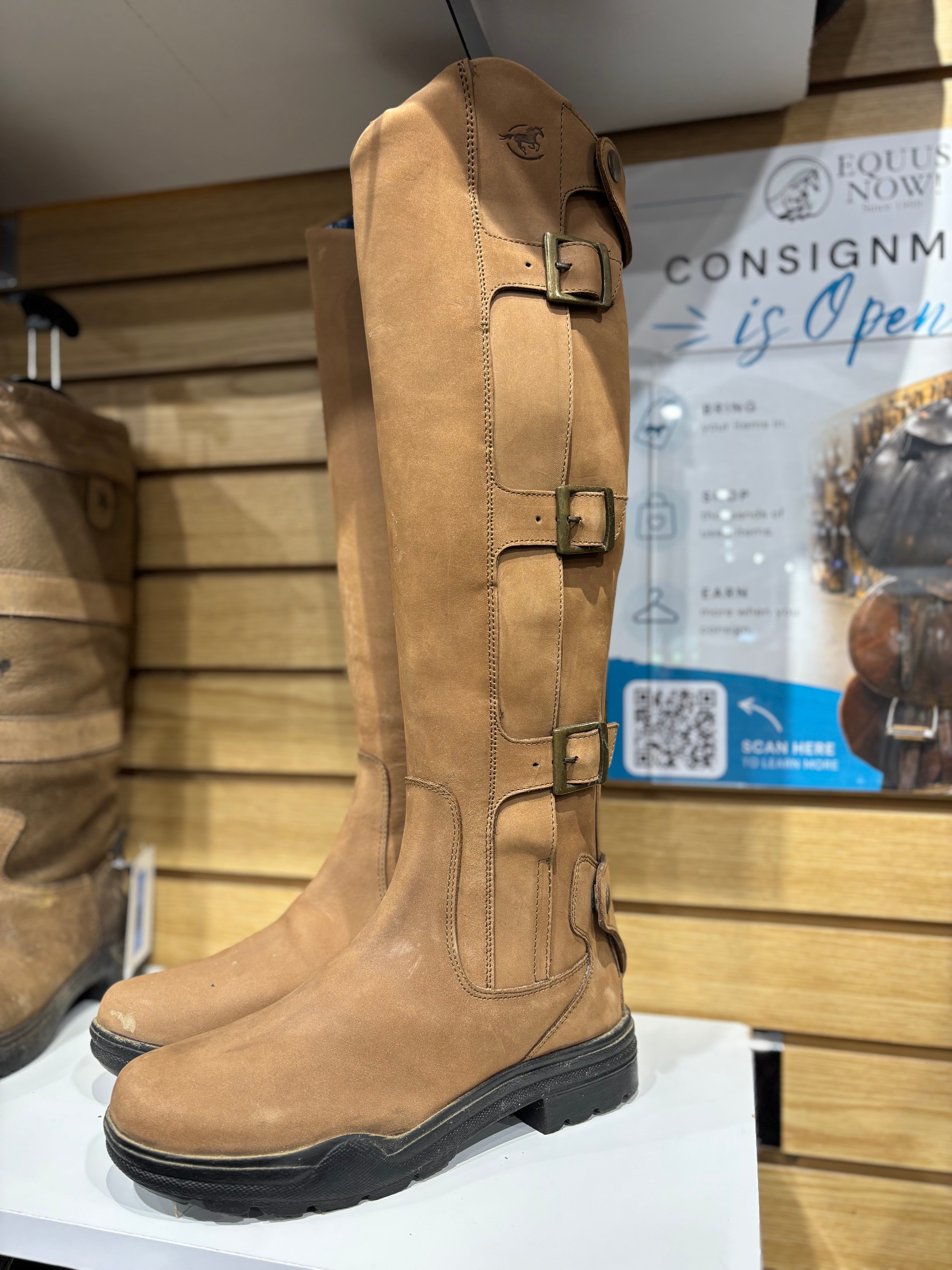 Used 8 Tan SmartPak Tall Riding Boots