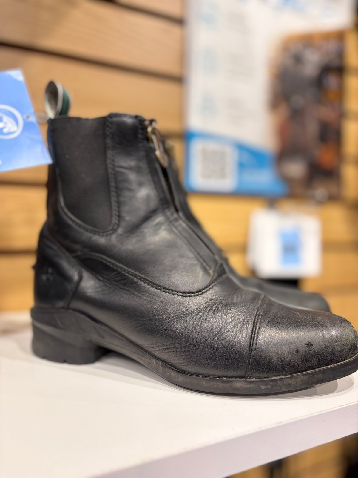 Used Ariat 5.5 Black Paddock Boots