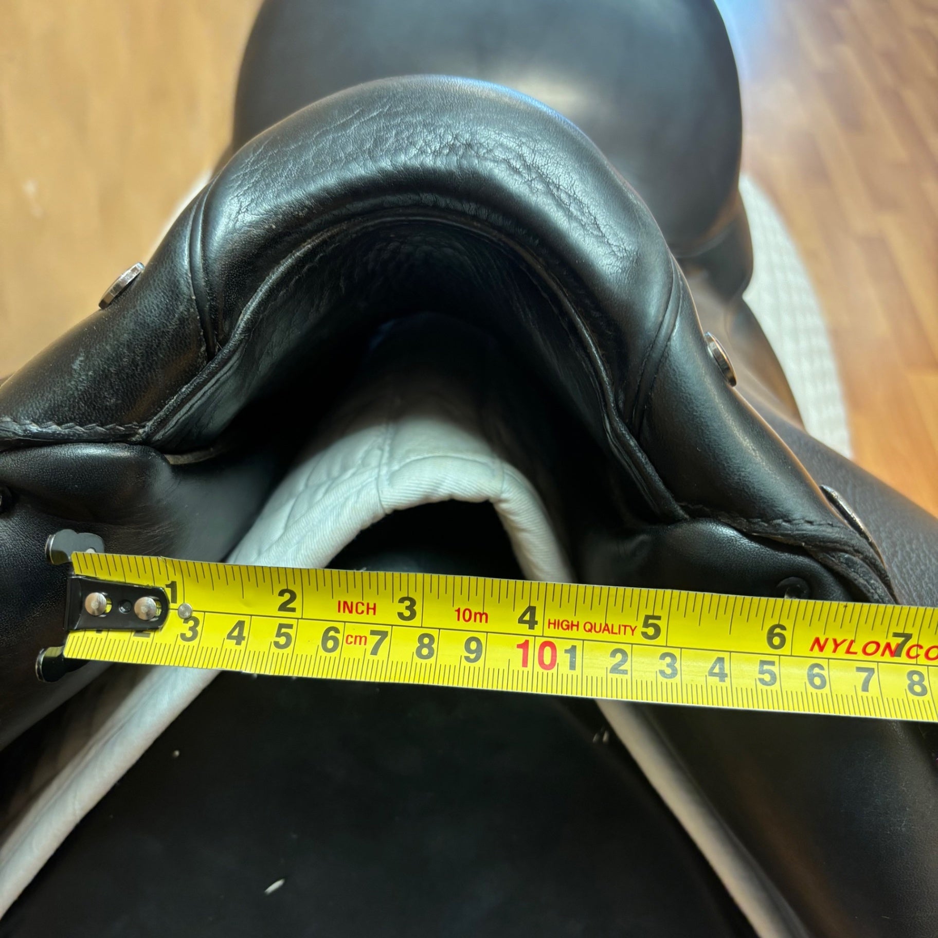 Used 1984 De Luxe Stubben Dressage Saddle 17.5" Medium Wide Tree