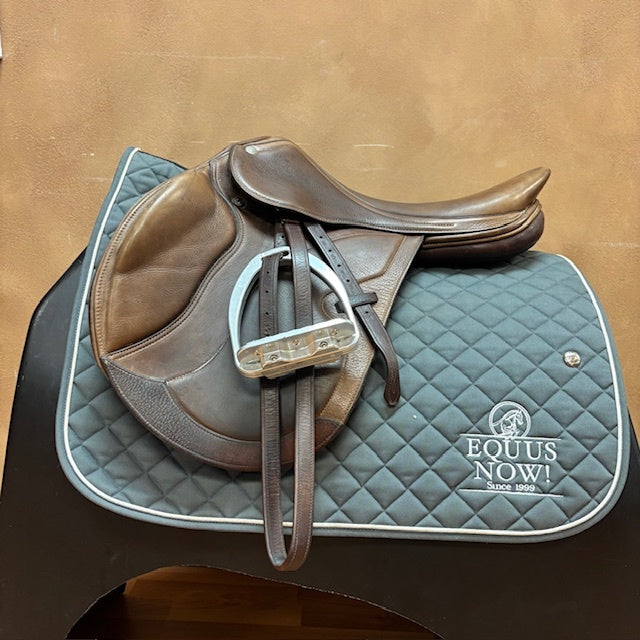 Used Collegiate Alpha Jump Saddle 17.5" Adjustable Tree