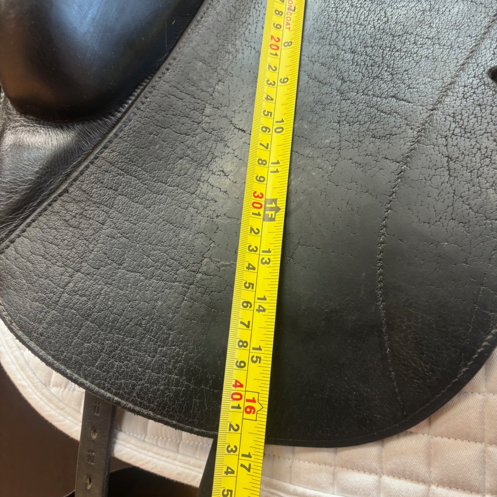 Used Custom Saddlery Icon Flight 18" Medium/Wide Tree