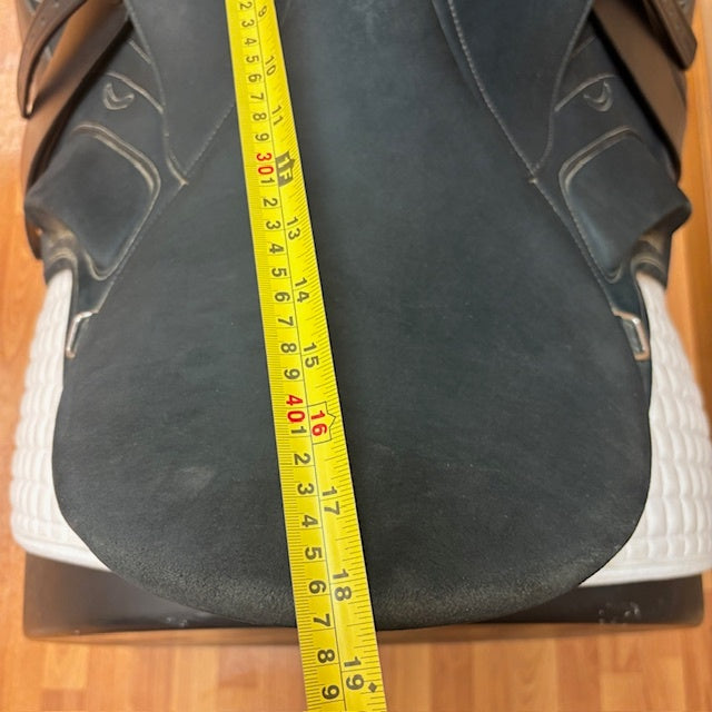 Used Wintec Pro Endurance Saddle 18" Wide Tree