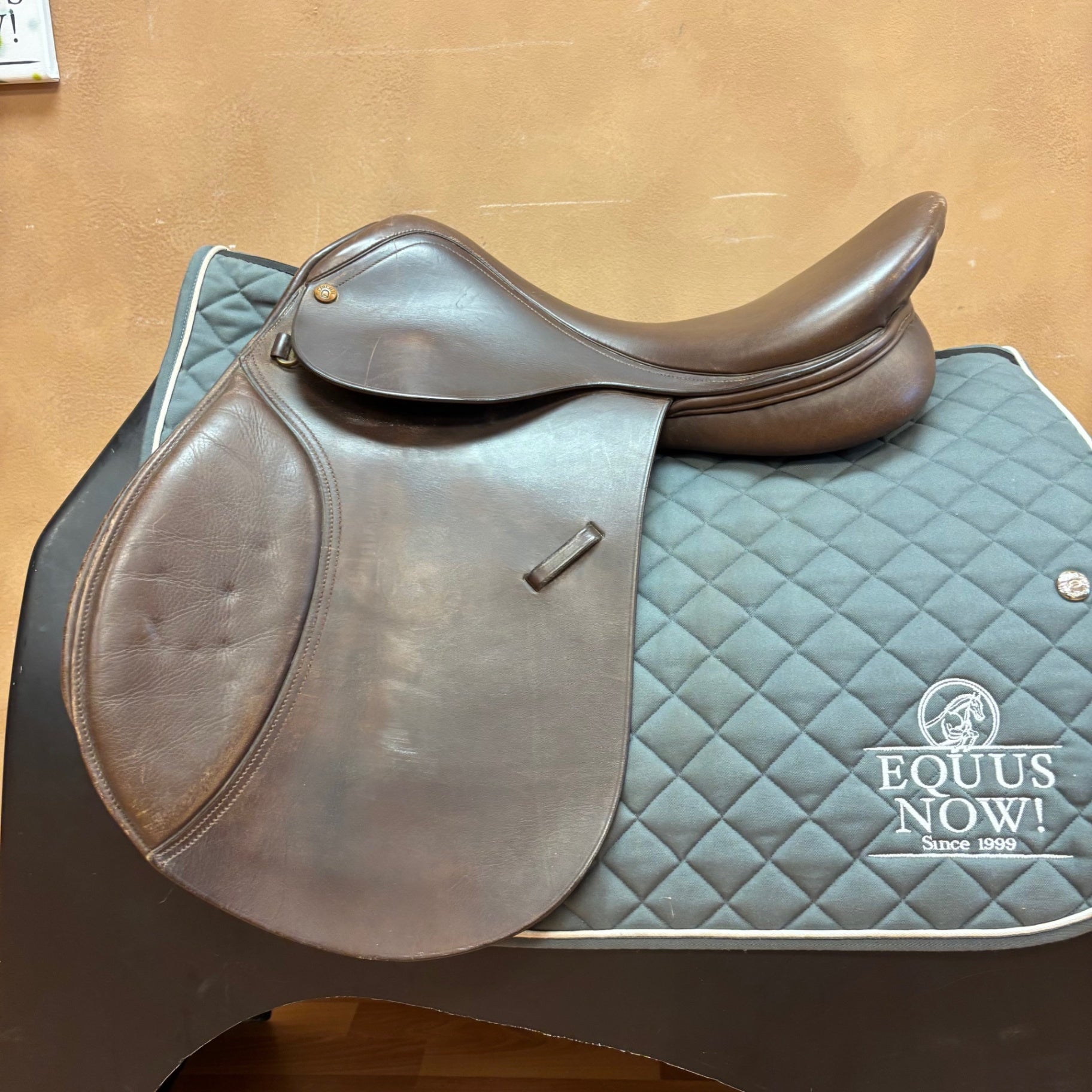 Used Circuit Jump Saddle 17.5" Medium Tree