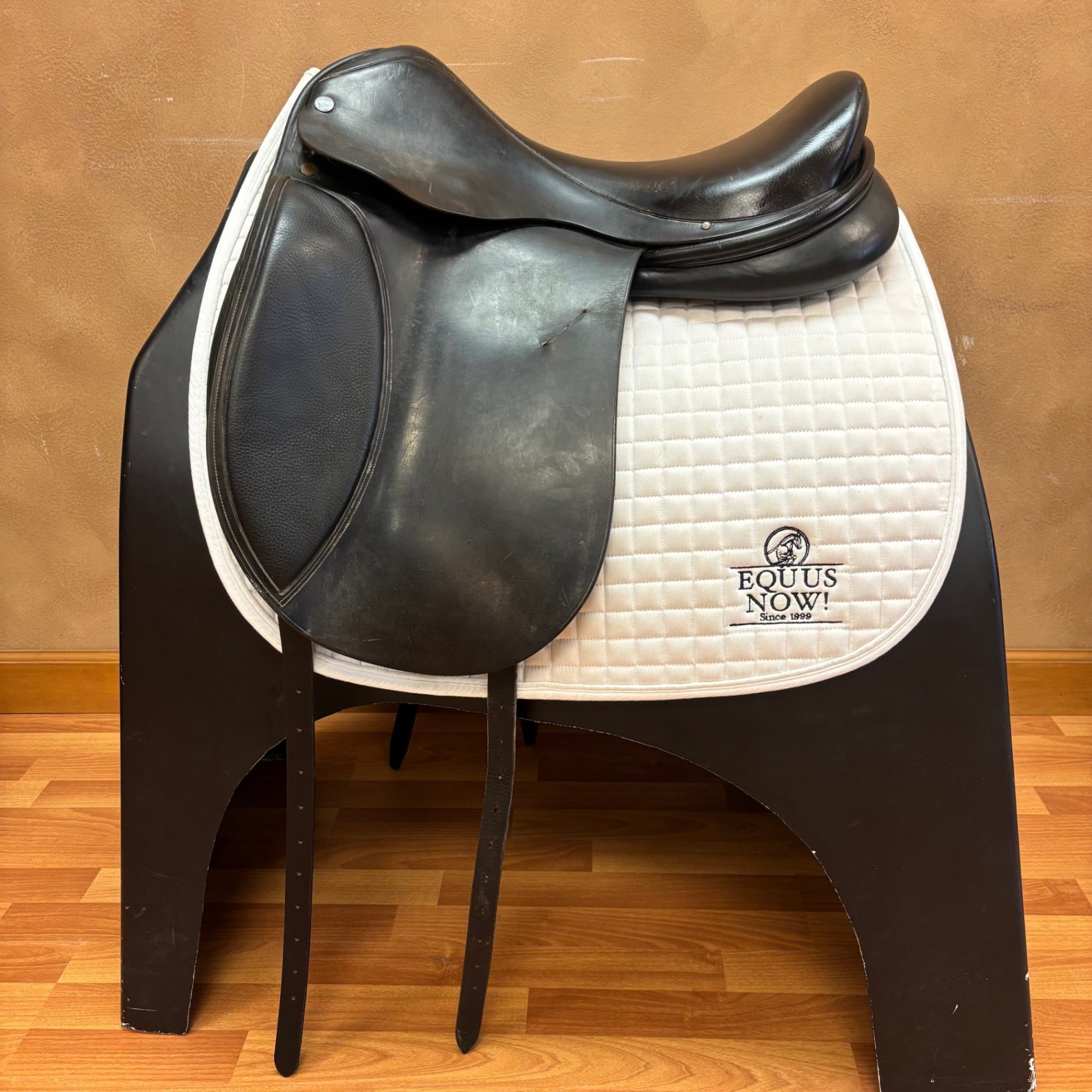 Used AJ Foster Lauriche Dressage Saddle
