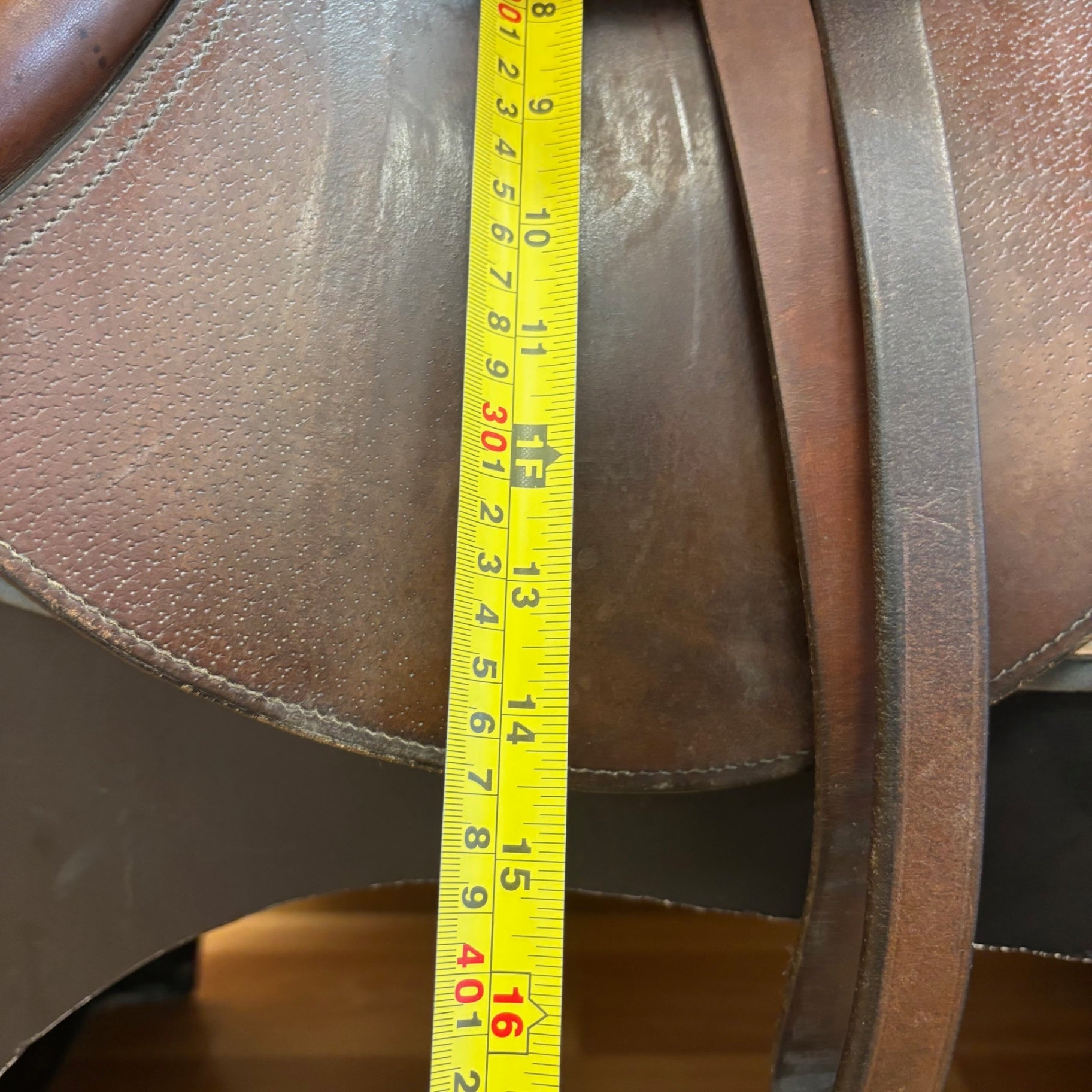 Used Jefferies Jump Saddle 17" Medium/Narrow Tree