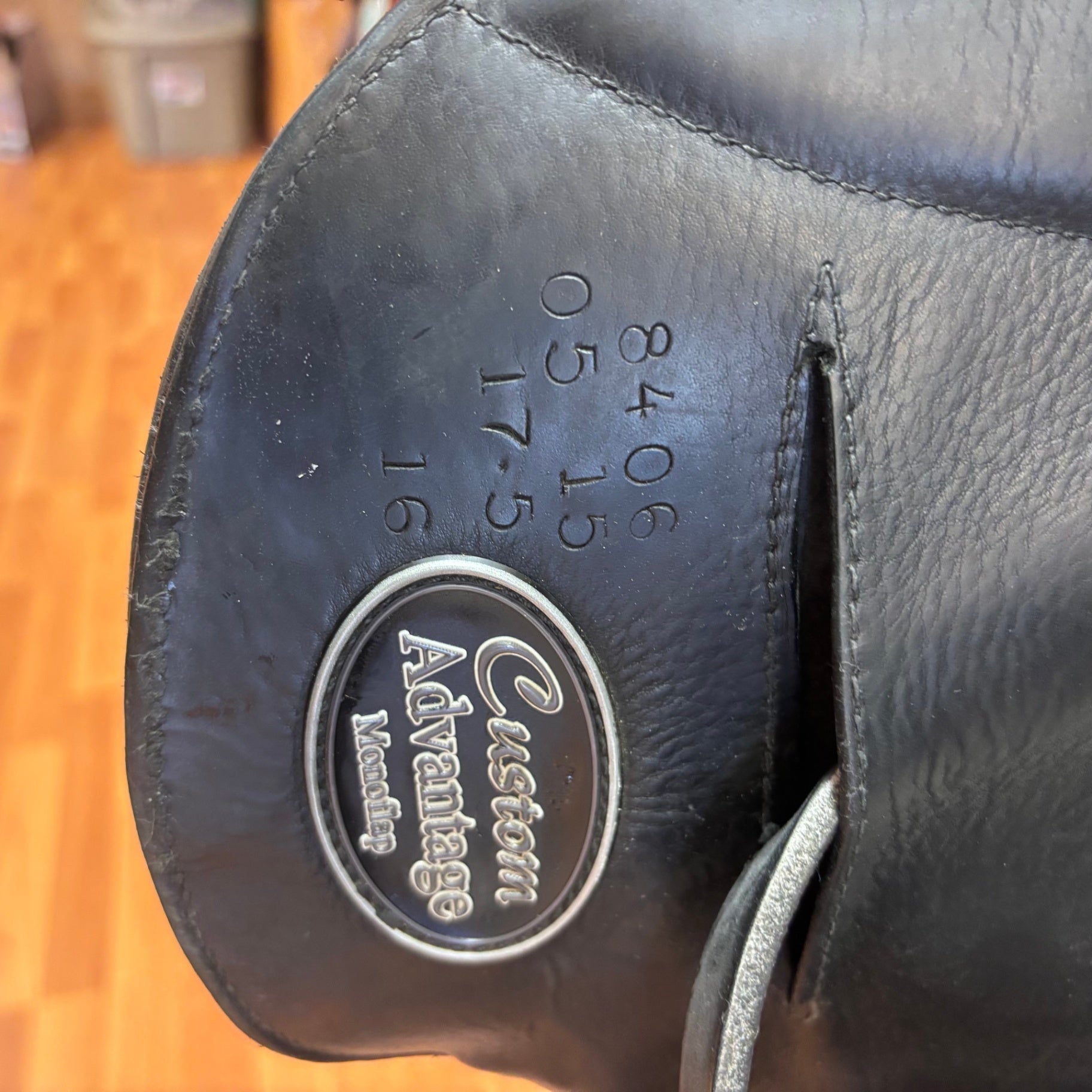 Used Custom Saddlery Advantage Dressage Saddle 17.5" Medium Wide Tree