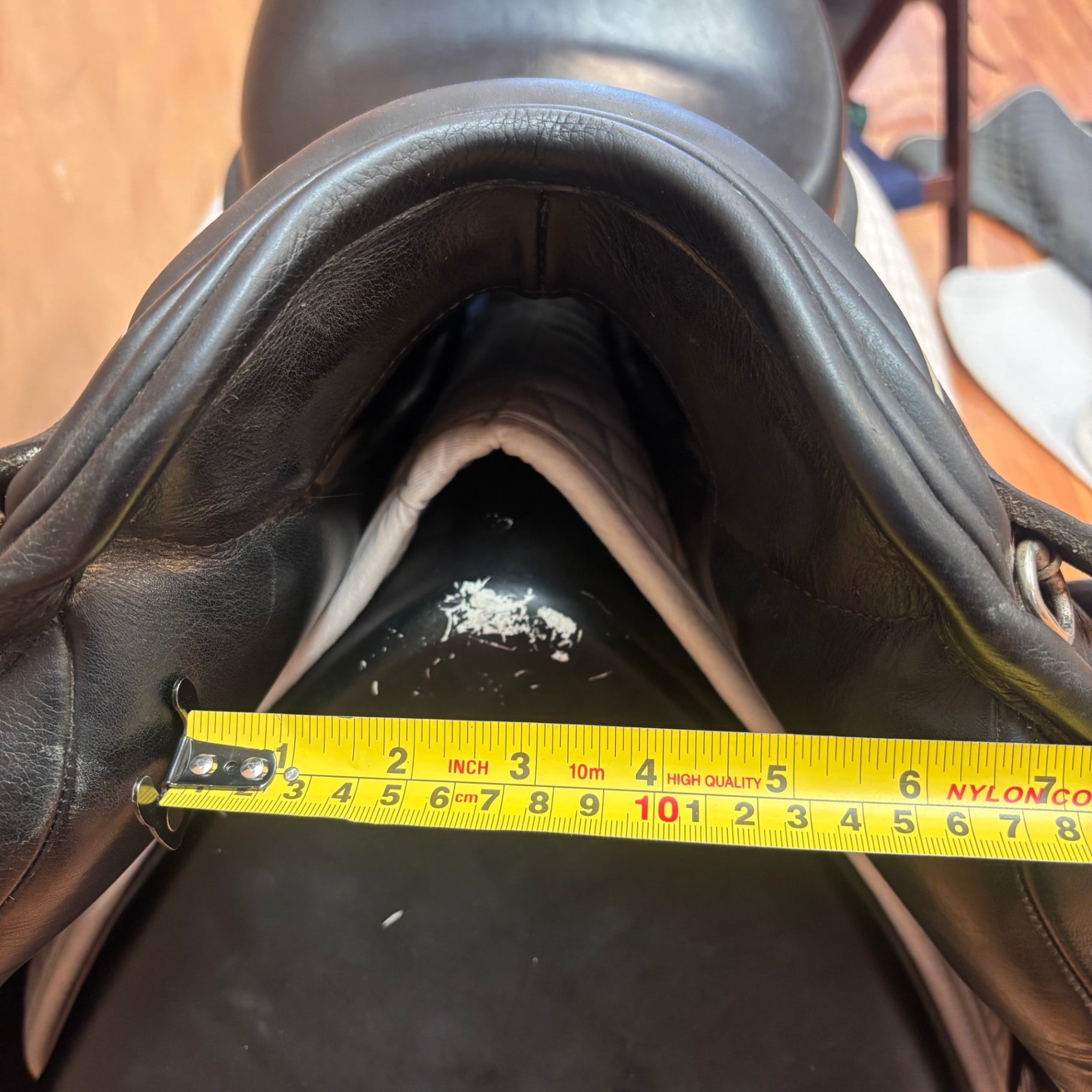 Used Custom Saddlery Advantage Dressage Saddle 17.5" Medium Wide Tree