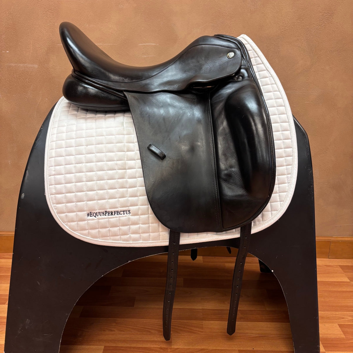 Used Trilogy Verago Elite Dressage Saddle 18.5" Wide Tree