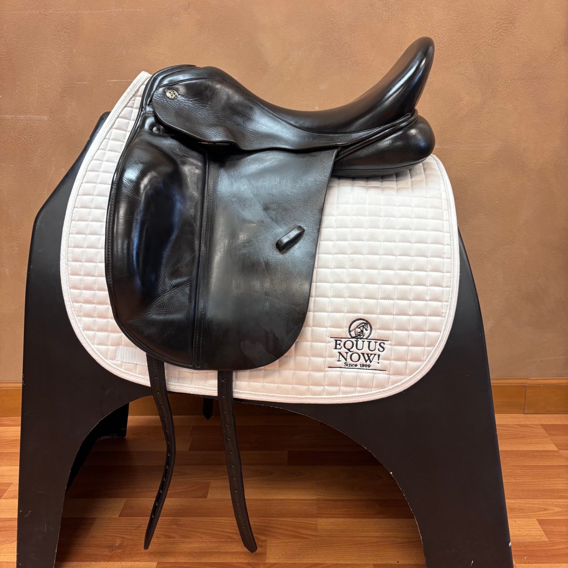 Used Trilogy Verago Elite Dressage Saddle 18.5" Wide Tree
