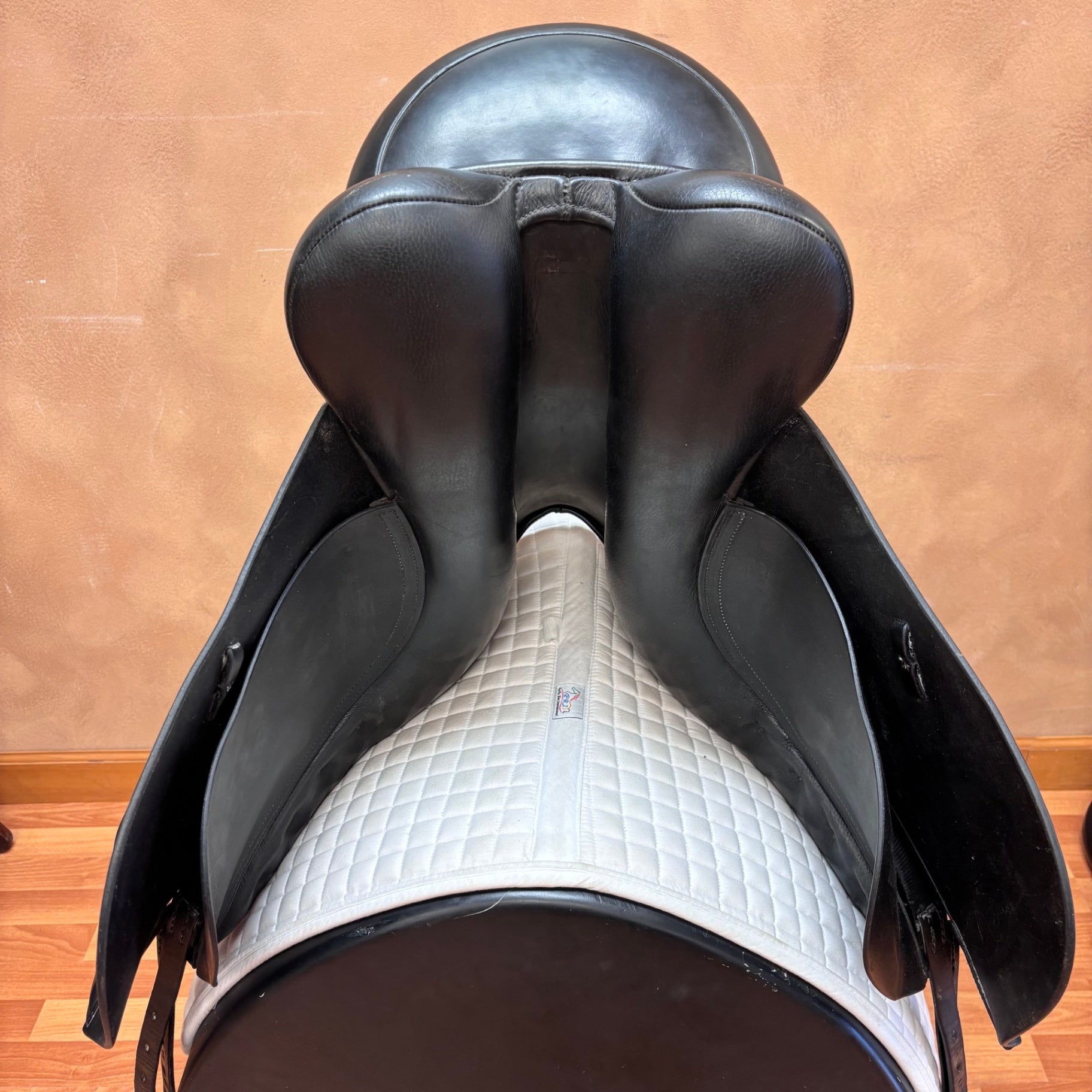 Used Trilogy Verago Elite Dressage Saddle 17.5" Wide Tree