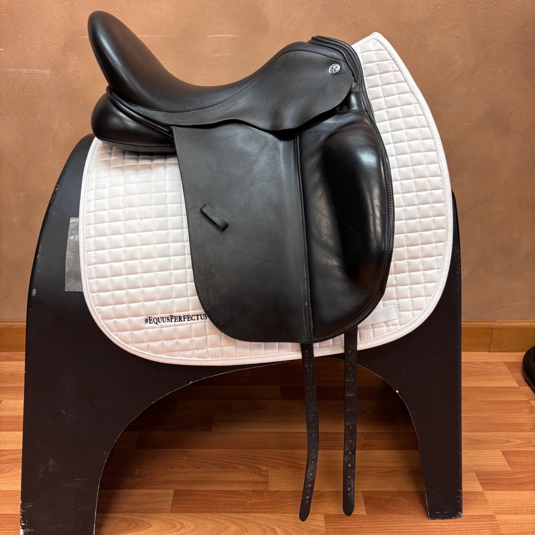 Used Trilogy Verago Elite Dressage Saddle 17.5" Wide Tree