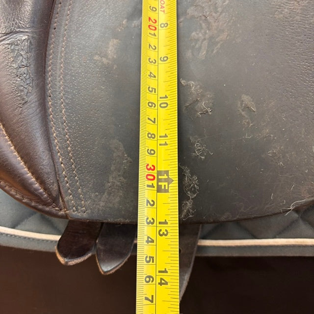 Used Loxley Bliss Jump Saddle 17" Wide Tree