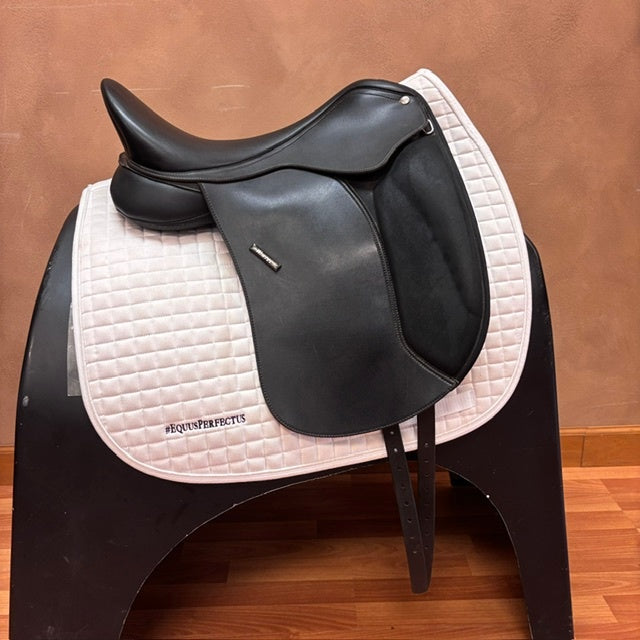 Used Wintec 500 Dressage Saddle 17.5" Adjustable Tree