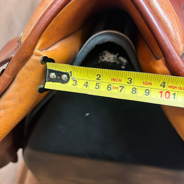 Used Pessoa Chamont Jump Saddle 16" Medium/Narrow Tree
