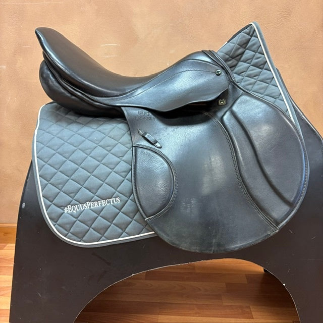 Used Stubben Roxane Jump Saddle 19" Wide Tree