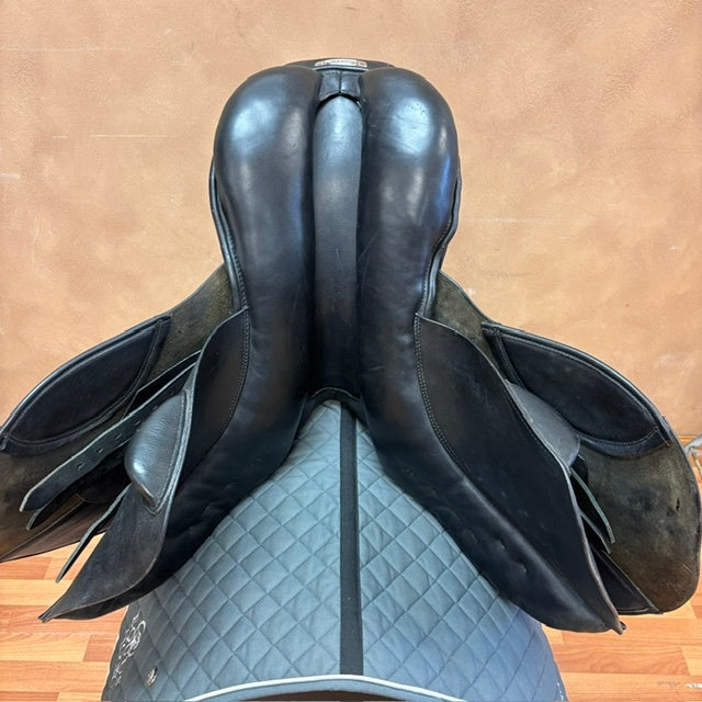 Used Stubben Roxane Jump Saddle 19" Wide Tree
