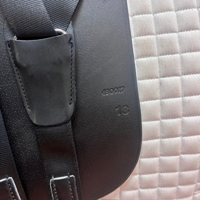 Used Ovation Salinero Dressage Saddle 18" Adjustable Gullet