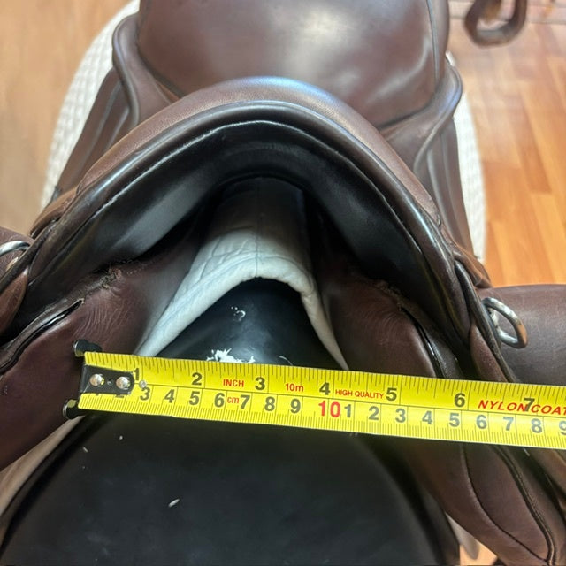 Used Aviar Rook 1.0 Brown Dressage Saddle 18" Wide Tree