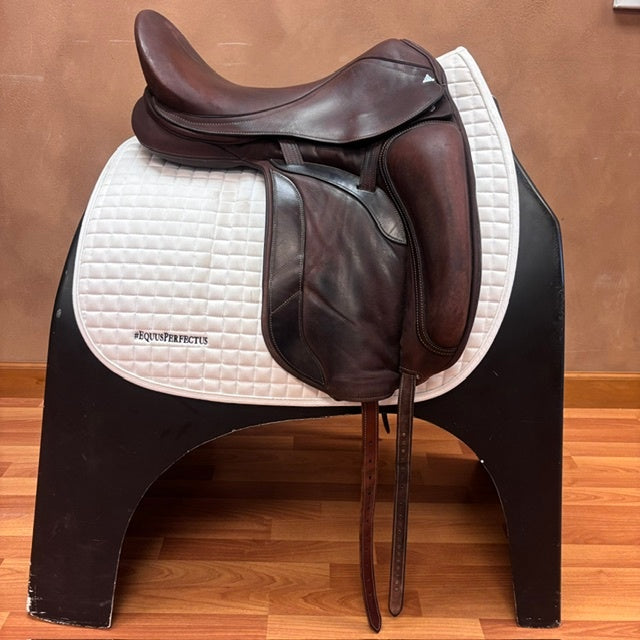 Used Bliss of London Paramour Brown Dressage Saddle 18" Medium Wide Tree