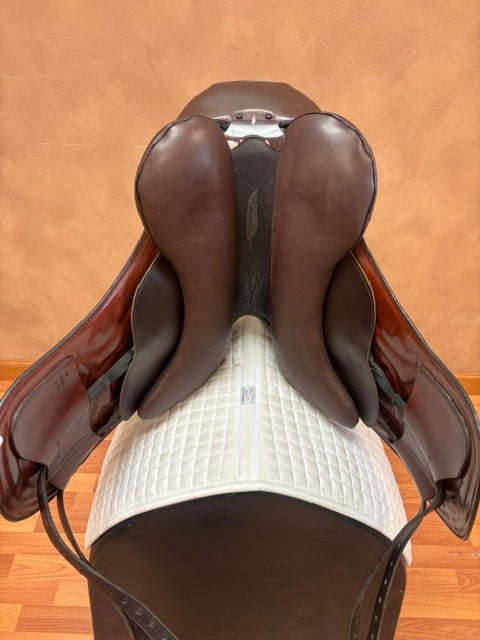 Used Aviar Rook 1.0 Brown Dressage Saddle 18" Wide Tree