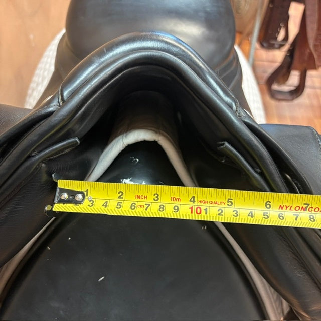 Used Bates Artiste Dressage Saddle 17.5" Adjustable Tree