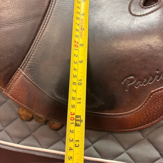 Used Prestige Passion Jump Saddle 17" Medium Tree