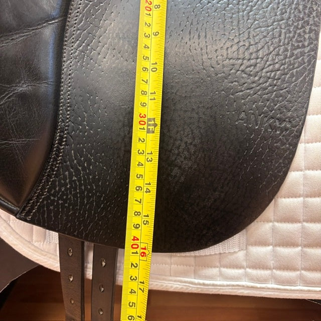Used ANKY Cuir de Chamont Dressage Saddle 17.5" Medium Tree