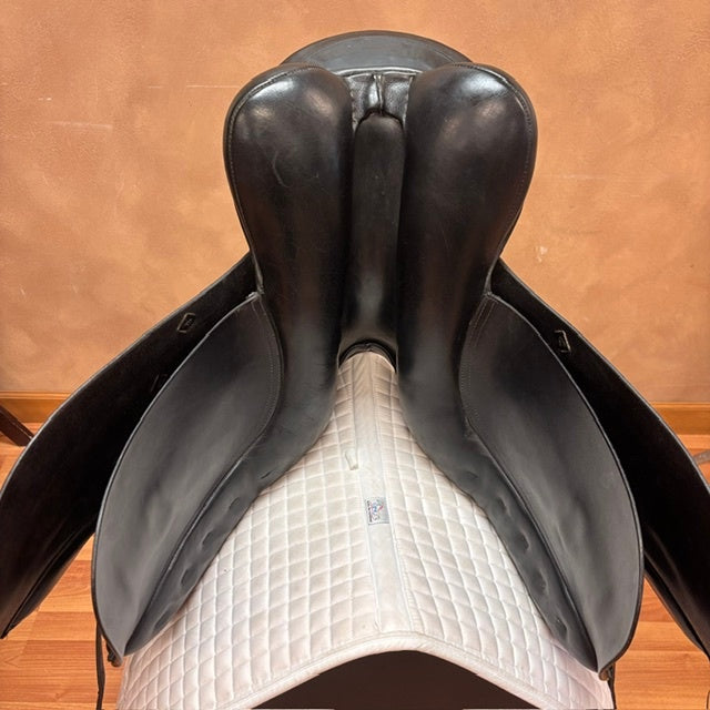 Used ANKY Cuir de Chamont Dressage Saddle 17.5" Medium Tree