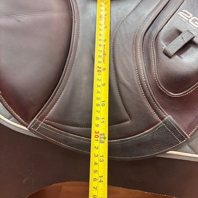 Used CWD SE29 2Gs Jump Saddle 17.5" Wide Tree
