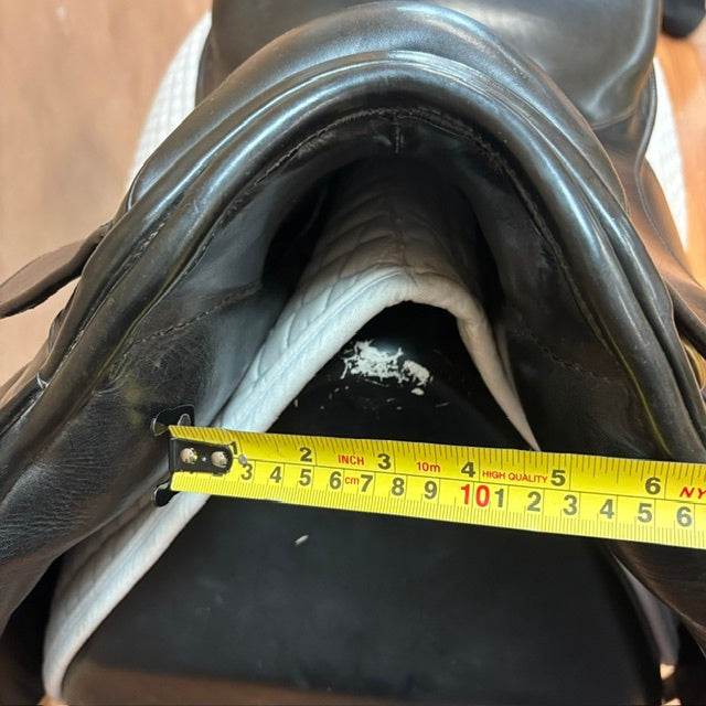 Used M Toulouse Aachen Dressage Saddle 17.5" Medium Tree