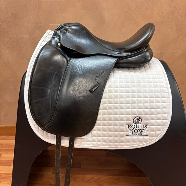 Used M Toulouse Aachen Dressage Saddle 17.5" Medium Tree