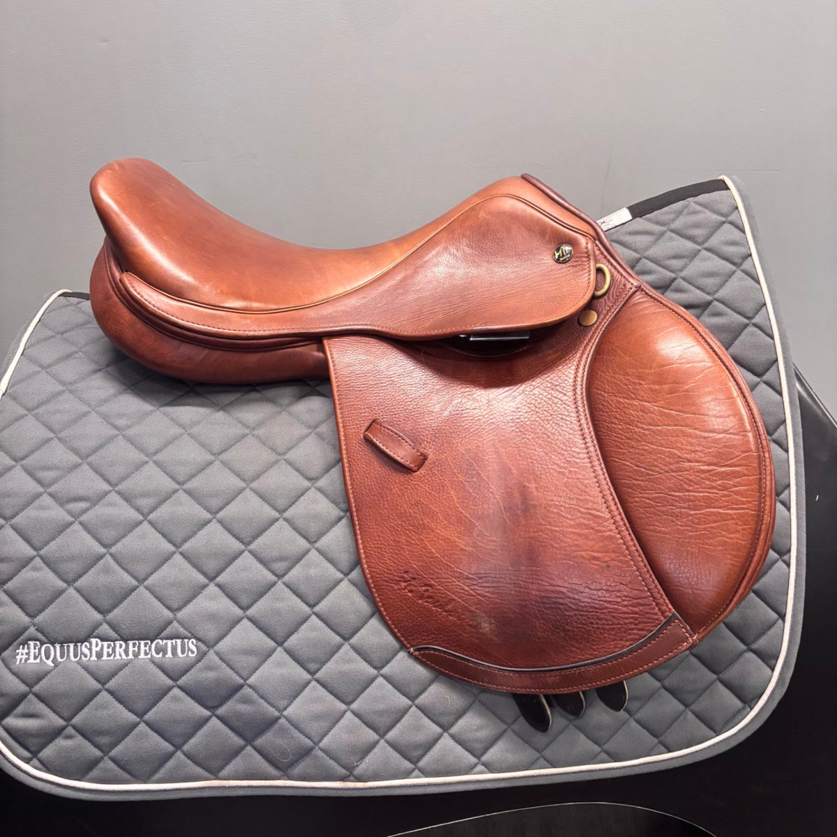Used M Toulouse Jump Saddle 15.75" Medium Wide Tree