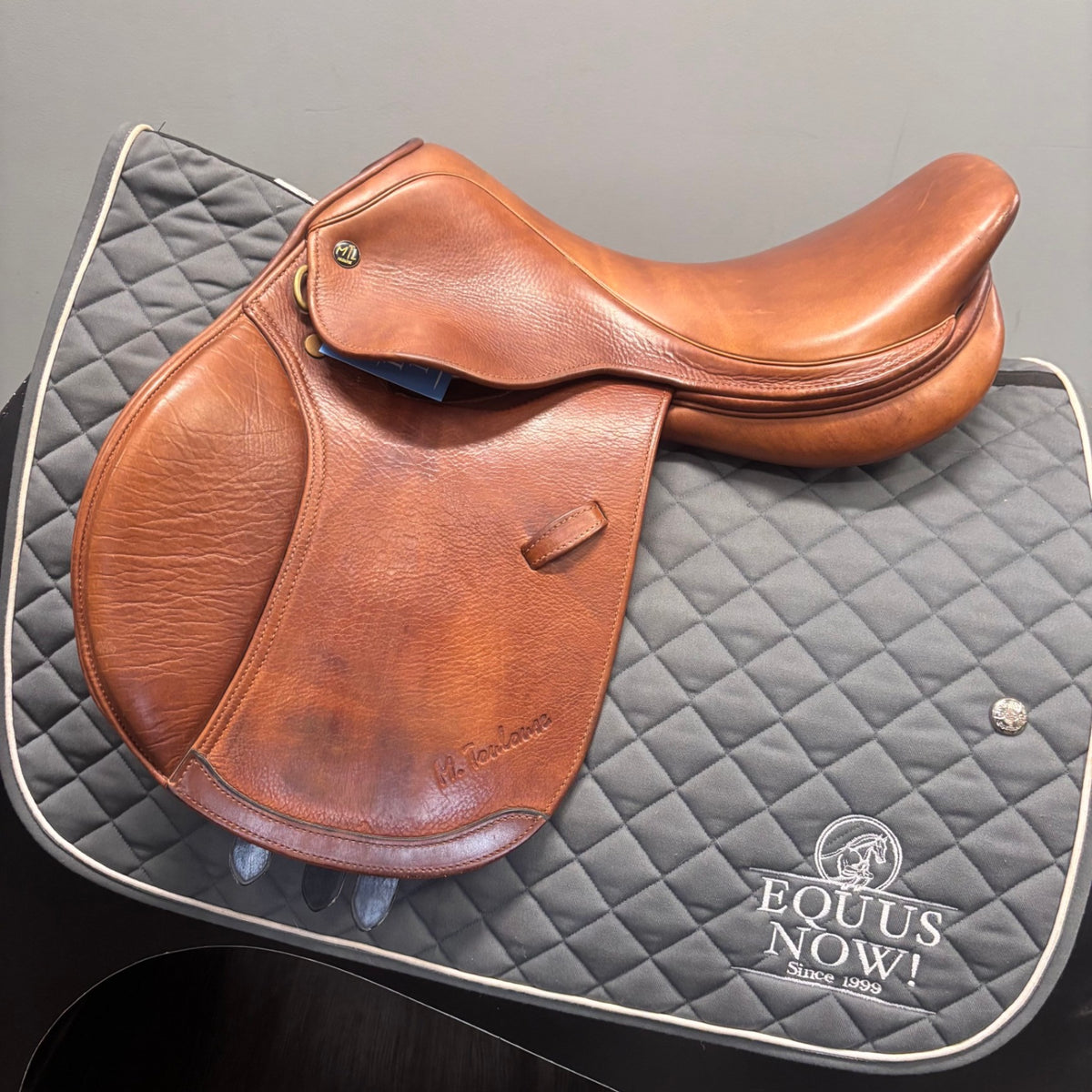 Used M Toulouse Jump Saddle 15.75" Medium Wide Tree