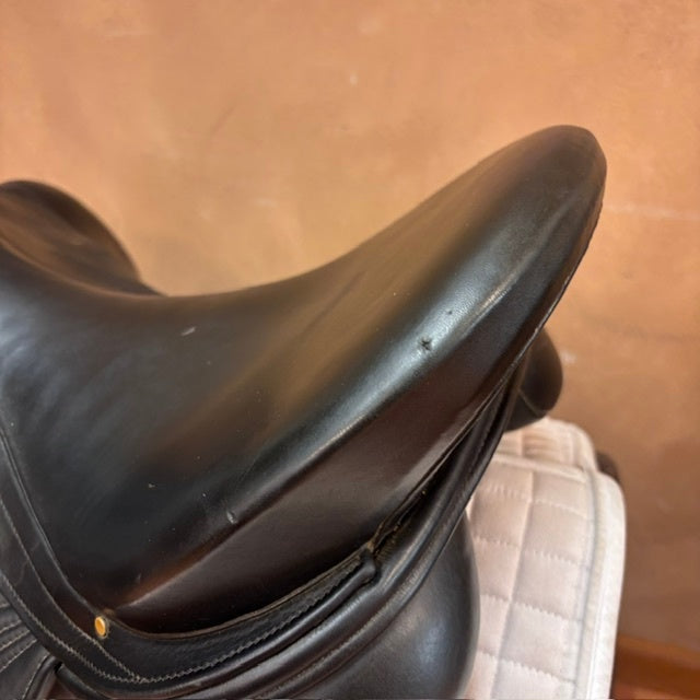 Used Albion SLK Dressage Saddle 17.5" Medium Wide Tree