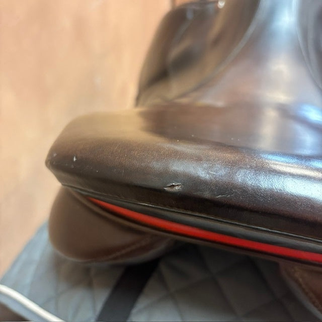 Used Albion Revelation Monoflap Jump Saddle 17.5" Medium/Wide Tree