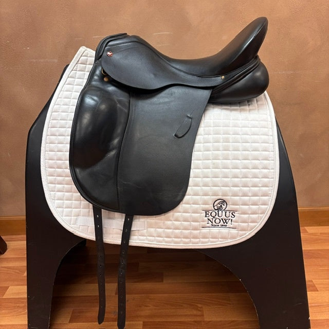 Used Albion SLK Ultima Dressage Saddle 17.5" Med/Wide Tree