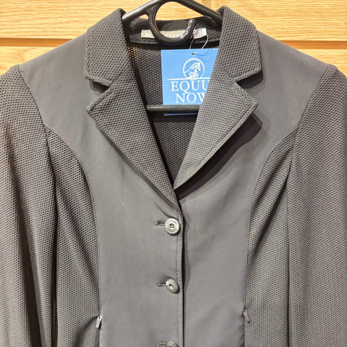 Used Youth 16R Black RJ Classics Harmony Mesh Show Coat