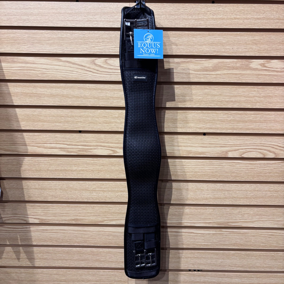 Used 28" Black Smartpak Synthetic Dressage Girth