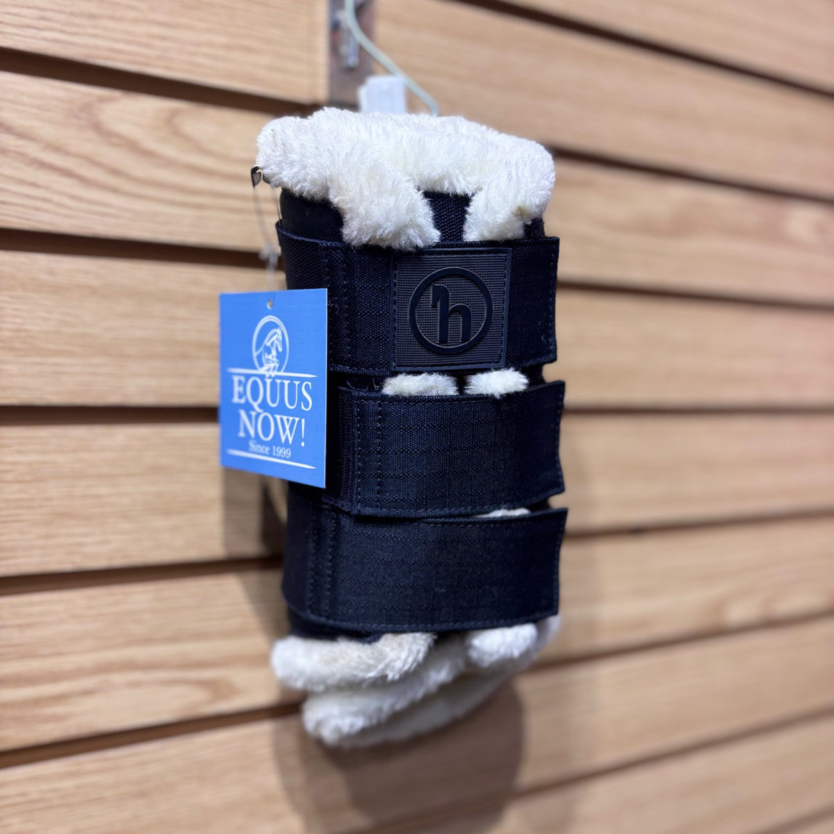 Used Large Navy Horze Fleece Lined Brushing Boots